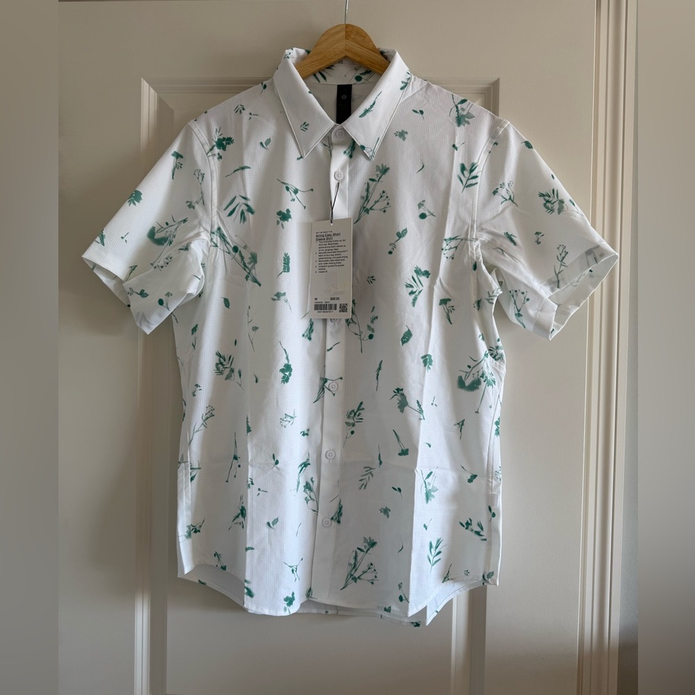Lululemon Airing Easy Short-Sleeve Shirt with Green Botanical Print - Men